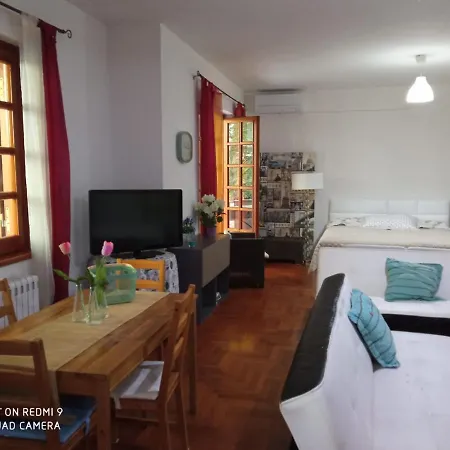 A Casa Di Zoe - Stopping Point For Bike And Moto - Parcheggio Privato Gratis
