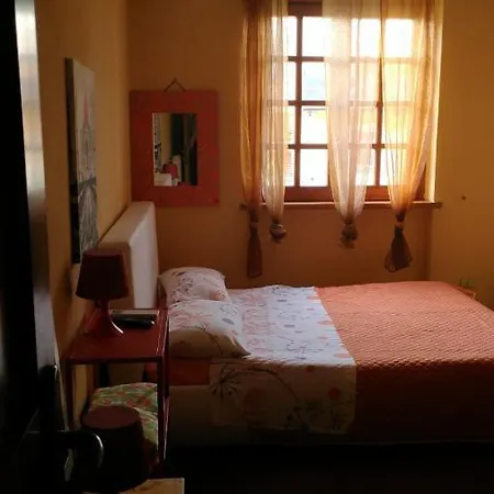 A Casa Di Zoe - Stopping Point For Bike And Moto - Parcheggio Privato Gratis Apartment *