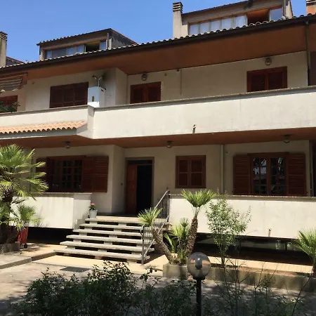 A Casa Di Zoe - Stopping Point For Bike And Moto - Parcheggio Privato Gratis Apartment